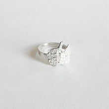 Load image into Gallery viewer, Abstract Silver Mini Cigar Ring| Size 6
