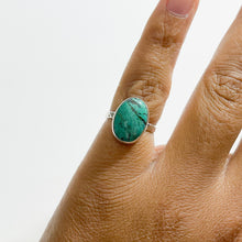 Load image into Gallery viewer, Chrysocolla Hammered Sterling Silver Ring | Size 5.5
