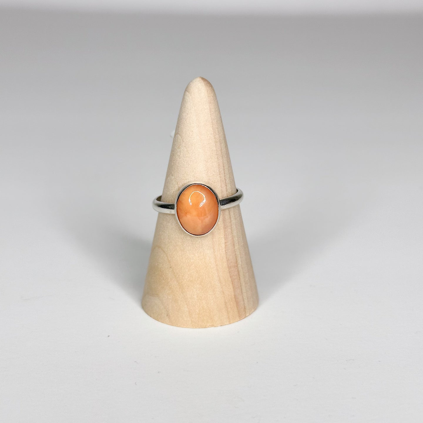 Coral Classic Band Ring | Size 8.5