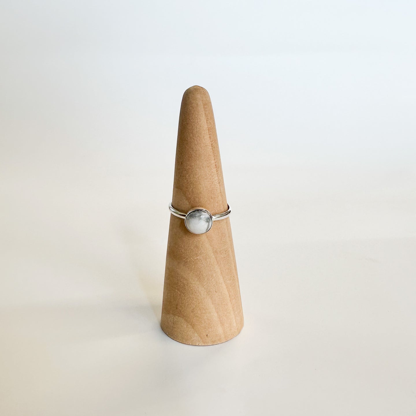 White Howlite Classic Band Ring | Size 8.5