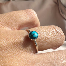 Load image into Gallery viewer, Turquoise Hammered Sterling Silver Band - 6.5
