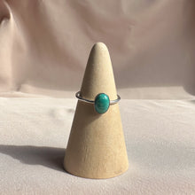 Load image into Gallery viewer, Turquoise Thin Band oval Ring Sterling Silver  7- Ready To Ship
