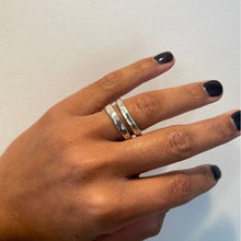 Load image into Gallery viewer, Carved Pattern Sterling Silver Ring
